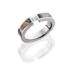 Lashbrook CAMO5F13SEGDIA.25T-RTAP POLISH Camo Wedding Ring or Band