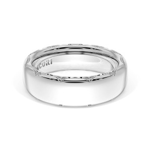 Tacori 4146B Platinum polished band, elevated view of plain high polish dome with scalloped milgrain edges