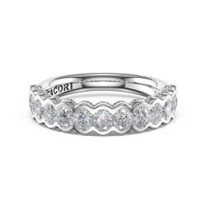 Tacori 4756512 Platinum band, top view of oval diamonds bezel set in a scalloped ribbon
