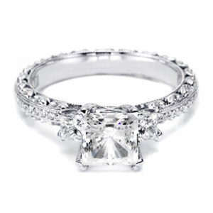 Tacori Crescent 18 Karat Engagement Ring HT2368P