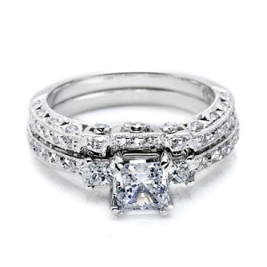 Tacori HT2258B 18 Karat Wedding Band