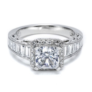 Tacori Crescent 18 Karat Engagement Ring HT2531PR12