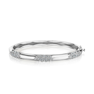 Tacori FB670-M 18 Karat White Gold, angled view of the hinged bangle with three pave diamond stations along the polished band
