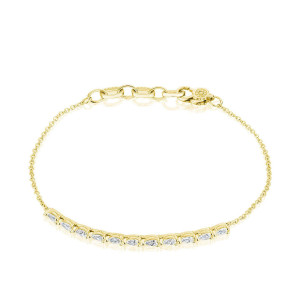 Tacori FB675FY7 14 Karat Yellow Gold, laid flat showing the curved pear cut diamond bar on a fine cable chain with lobster clasp