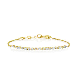 Tacori FB690Y7 18 Karat Yellow Gold, laid flat showing the alternating marquise and round diamond line with a round lobster clasp