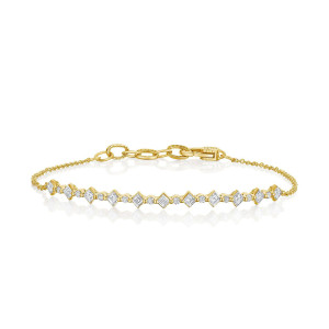 Tacori FB890Y7 18 Karat Yellow Gold, top view of the fine chain bracelet with alternating carre and round diamond stations