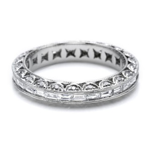 Tacori HT2352B 18 Karat Wedding Band