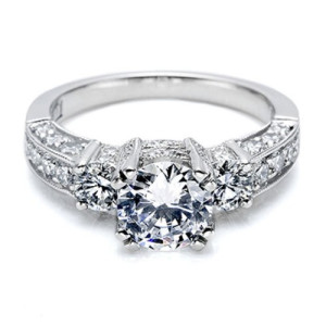 Tacori Crescent 18 Karat Engagement Ring HT2250