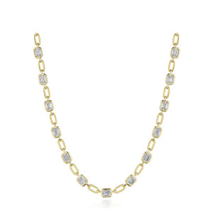 Tacori FN825EC55X4NDY16 18 Karat Yellow Gold, top view of the station link necklace with bezel-set emerald-cut diamonds between textured oval links