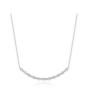 Tacori FN89017 18 Karat White Gold, front view of the curved bar station set with alternating carre and round diamonds