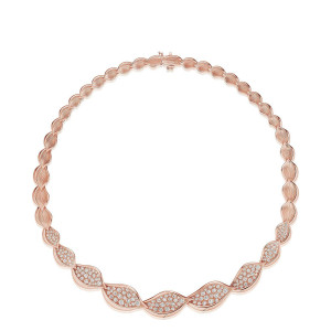 Tacori FN909PK16 18 Karat Rose Gold, full view of the overlapping petal link collar with pave set front petals