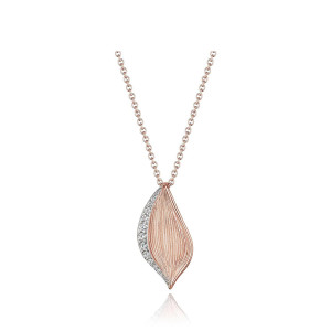 Tacori FN914PK26 18 Karat Rose Gold, front view of the ribbed dahlia petal pendant with a diamond set outer curve
