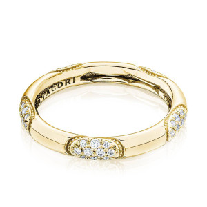 Tacori FR848FY 14 Karat Yellow Gold, profile view of the band showing milgrain framed pave diamond stations between polished segments