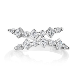 Tacori FR891 18 Karat White Gold, top view of the open double row with carre cut squares and bezel set round diamonds