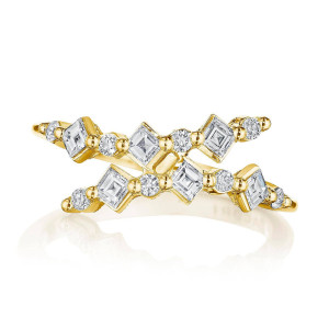 Tacori FR891Y 18 Karat Yellow Gold, top view of the open double row with carre cut squares and bezel set round diamonds