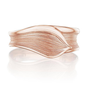 Tacori FR908PK 18 Karat Rose Gold, top view of the plain petal band with a finely ribbed leaf across a polished wave