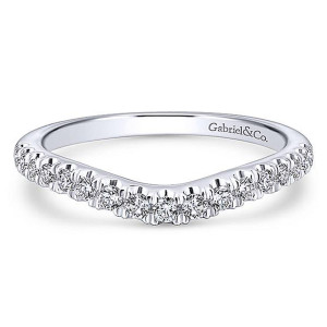 Gabriel 18 Karat White Gold Curved Wedding Band WB12835C4W84JJ