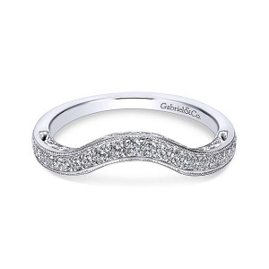 Gabriel 18 Karat Victorian Wedding Band WB7293W84JJ