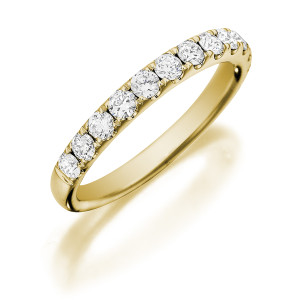 Henri Daussi R2-8 Yellow Gold Single Line Diamond Band
