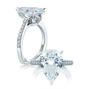 A Jaffe 18 Karat Signature Engagement Ring MES419