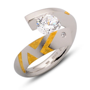Kretchmer Platinum New Helix with 24K Inlay Tension Set Ring