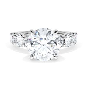 416RD10W top view, round brilliant center stone with a row of large round diamonds along the band