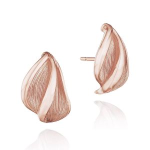 Tacori FE902PK 18 Karat Rose Gold, front view of the folded double petal with ribbed texture and a polished diagonal band