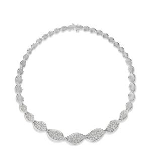 Tacori FN90916 18 Karat White Gold, full view of the overlapping petal link collar with pave set front petals