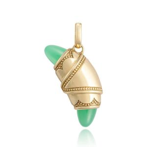 Tacori FN948CHRFY 14 Karat Yellow Gold, angled view of the crescent cookie charm wrapping a green chrysoprase cone with beaded milgrain bands