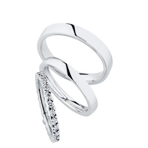 Christian Bauer 280228 platinum wedding band, angled view of a flat polished face with crisp squared edges and a bright polished interior, shown with its matching rings