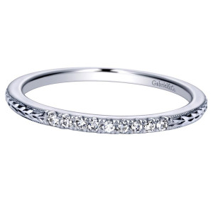 Gabriel & Co. WB8636W44JJ 14 karat white gold Victorian wedding band, angled view of a single scalloped row of small rounds meeting engraved shoulders