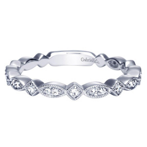 Gabriel & Co. WB4169W44JJ 14 karat white gold Victorian wedding band, front view of alternating marquise and kite shaped stations, each outlined in fine milgrain