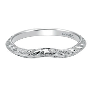 Gabriel & Co. WB8486W4JJJ 14 karat white gold Victorian wedding band, angled view of the curved contour, hand engraved wheat pattern framed by fine milgrain rims