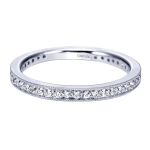 Gabriel & Co. WB4121W44JJ 14 karat white gold Victorian wedding band, angled front view of one narrow row of rounds framed by fine milgrain edges