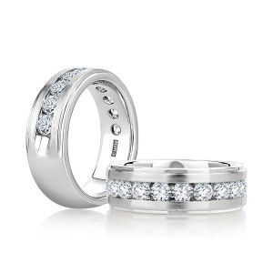 A.JAFFE GR1077 14 Karat diamond wedding ring, front view