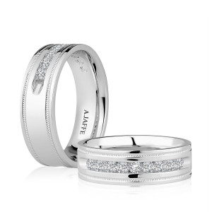 A.JAFFE GR3932 14 Karat diamond wedding ring, front view