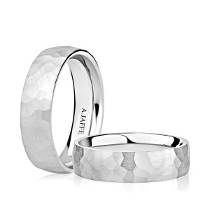 A.JAFFE GR3957 14 Karat wedding ring, front view