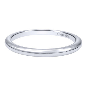 Gabriel & Co. WB10095W4JJJ 14 karat white gold Contemporary wedding band, front view of a plain polished surface with a softly rounded raised crest