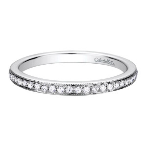 Gabriel & Co. WB9519W44JJ 14 karat white gold Victorian wedding band, front view of one slim bead set row edged by fine milgrain along a narrow rail