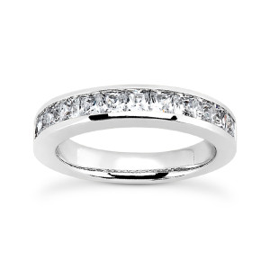 Taryn Collection 14 karat wedding ring