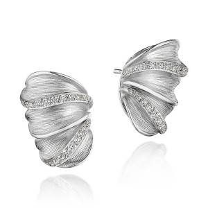 Tacori FE904 18 Karat White Gold, front view of the ruffled multi petal huggie with two diagonal rows of pave diamonds