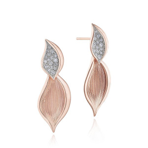 Tacori FE905PK 18 Karat Rose Gold, front view of the leaf drop with a pave diamond petal above a larger ribbed petal