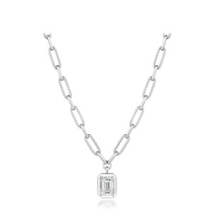 Tacori FP813VEC8X6ND 18 Karat White Gold, front close view of the paperclip chain centre and the bezel-set emerald cut diamond drop