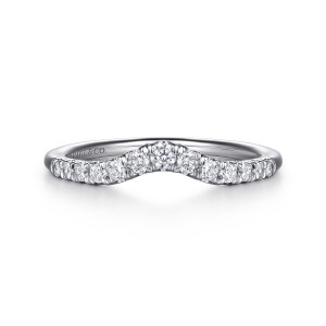 Gabriel & Co. AN10974W44JJ 14 karat white gold Classic wedding band, front view of an arched row of round diamonds shrinking toward both ends