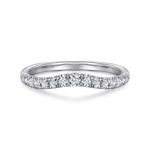 Gabriel & Co. AN11013W44JJ 14 karat white gold Classic wedding band, front view of the shallow dip with round stones following the curve in a single row