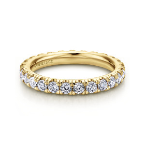 Gabriel & Co. AN11262-4Y44JJ 14 karat yellow gold Classic eternity ring, front view of evenly sized round diamonds in a level row with a smooth rounded inside