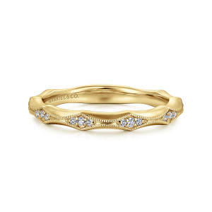 Gabriel & Co. AN15369Y44JJ 14 karat yellow gold Victorian anniversary band, front view of lozenge panels with small round diamonds and beaded edges above smooth waists