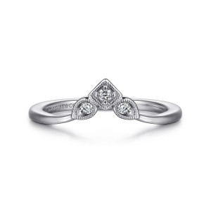 Gabriel & Co. AN15559W44JJ 14 karat white gold Victorian anniversary band, front view of the shallow V, with a square frame between two teardrop frames edged in beading