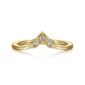 Gabriel & Co. AN15559Y44JJ 14 karat yellow gold Victorian anniversary band, front view of a square framed diamond between two teardrop framed diamonds at the peak