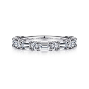 Gabriel & Co. AN15578PT4JJ platinum Art Deco anniversary band, front view of the straight band with baguette and round stones taking turns
